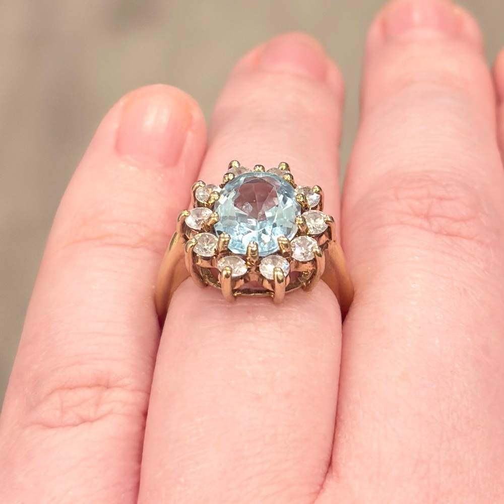 Vintage 10K Blue White Topaz Flower Cluster Ring, Sky Light Oval Size 5.5 - Picture 5 of 17